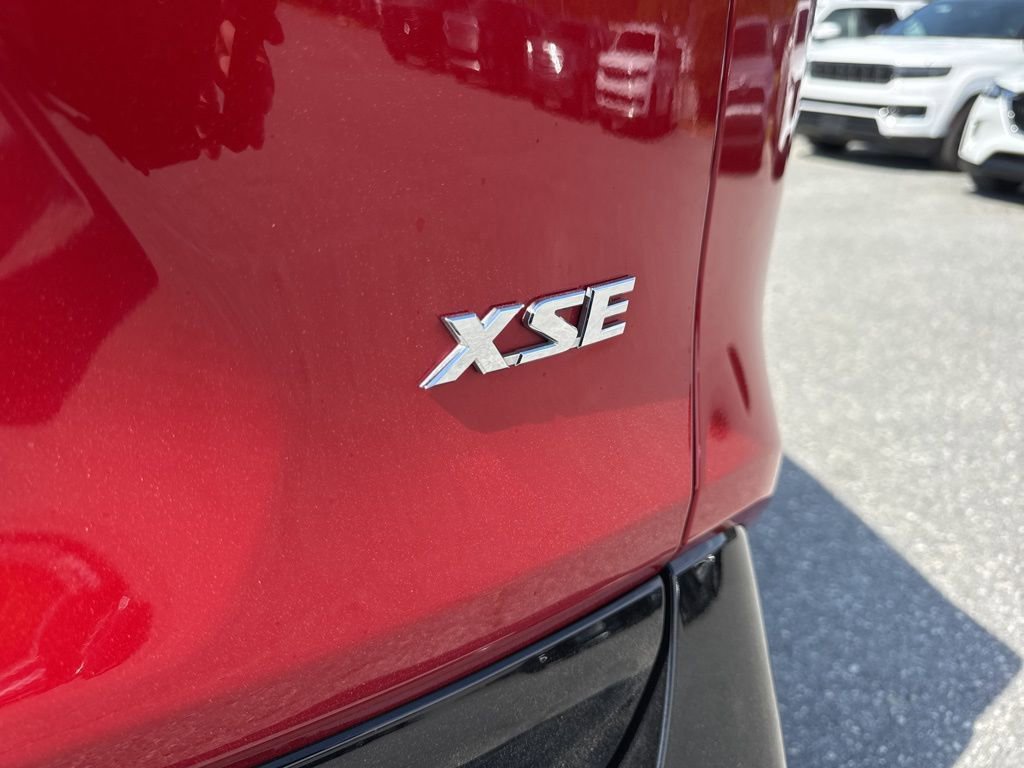 Used 2022 Toyota RAV4 XSE w/ Weather Package AWD/4WD image 32