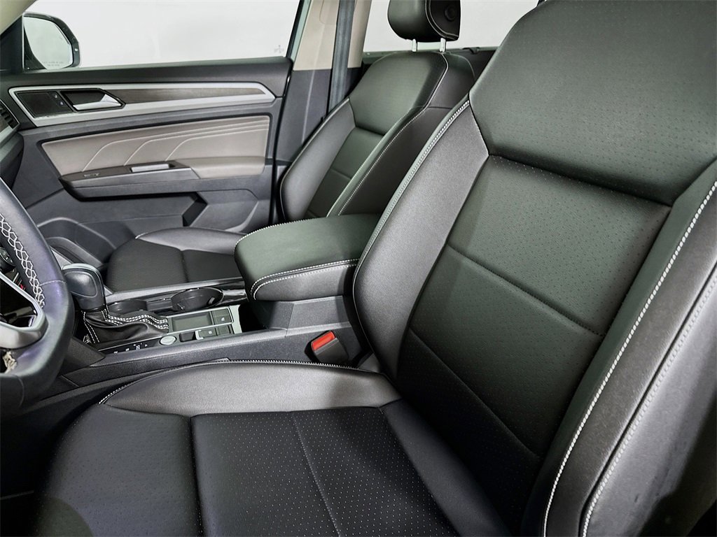 Used 2023 Volkswagen Atlas SE w/ Panoramic Sunroof Package image 8