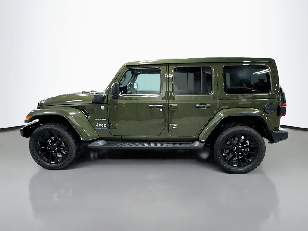 Used 2023 Jeep Wrangler Unlimited Sahara w/ Cold Weather Group image 10