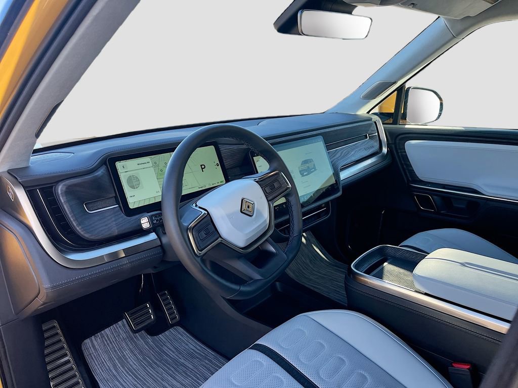 Used 2023 Rivian R1S Adventure image 9