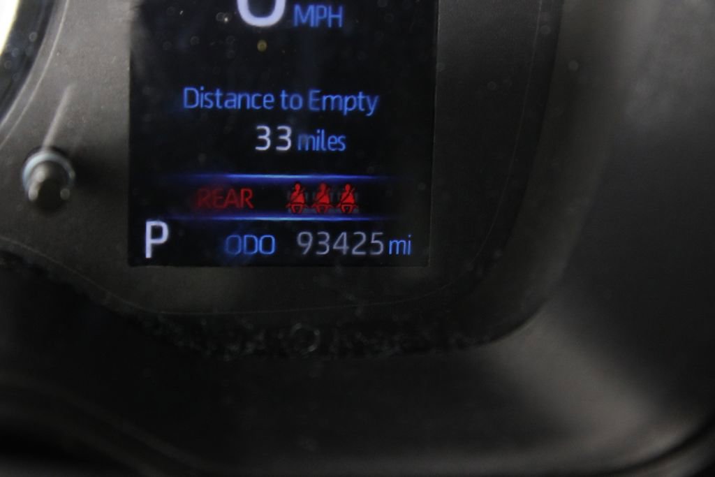 Used 2022 Toyota Corolla Cross LE image 26