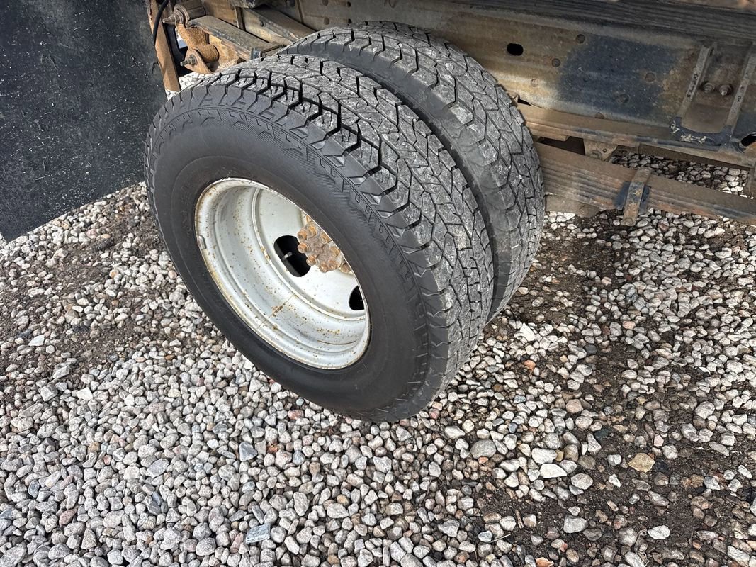 Used 2001 GMC Sierra 3500 SL image 15