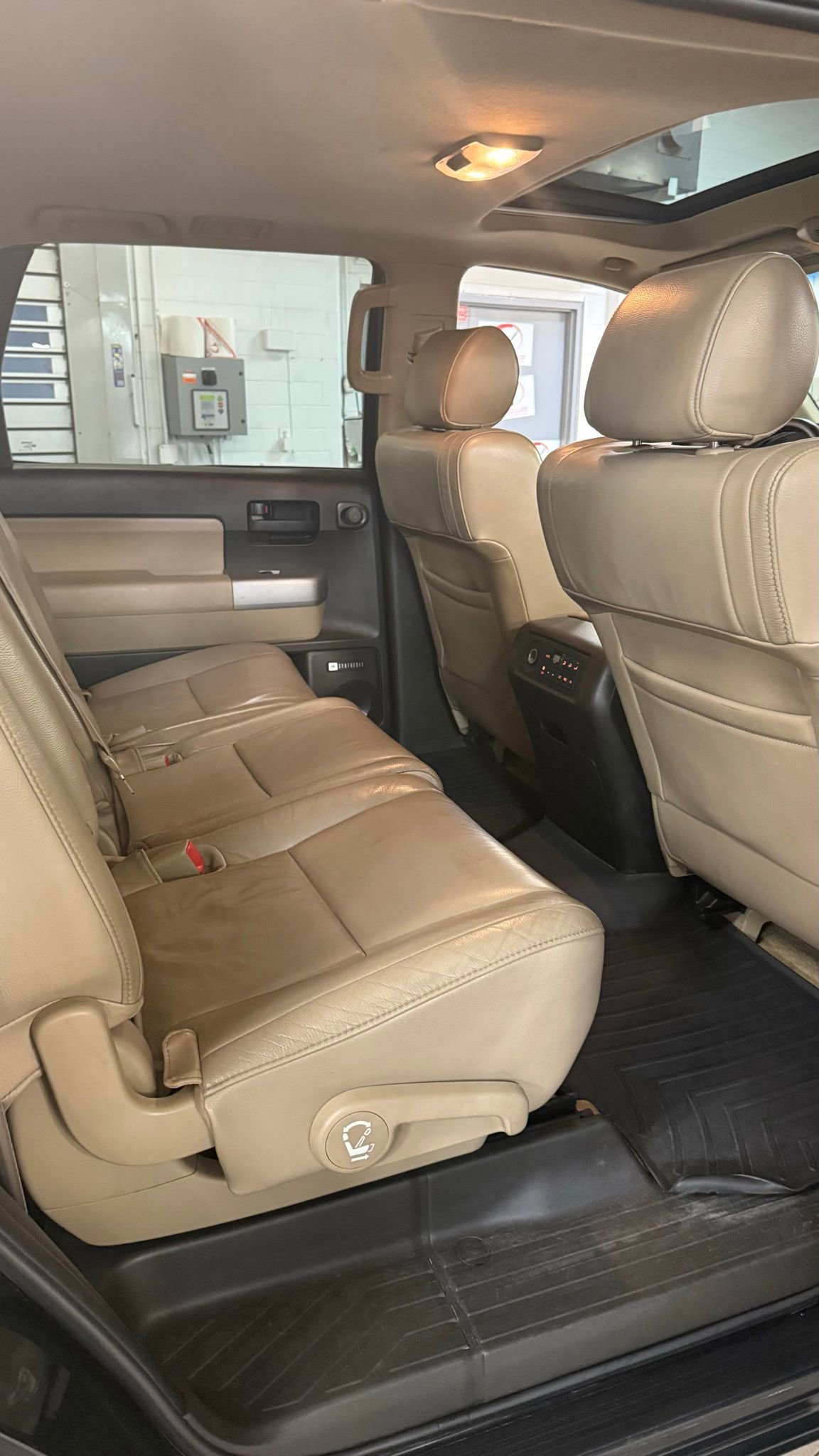 Used 2008 Toyota Sequoia SR5 image 15