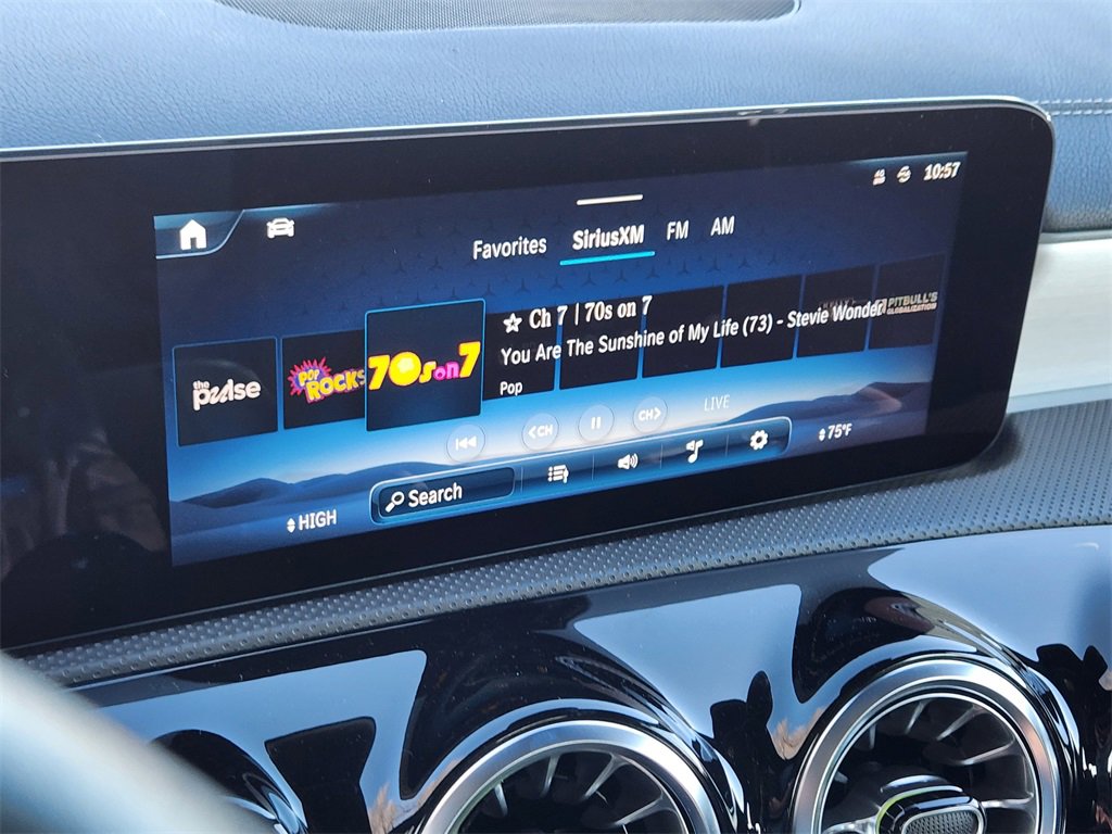 Used 2025 Mercedes-Benz CLA 250 4MATIC image 7