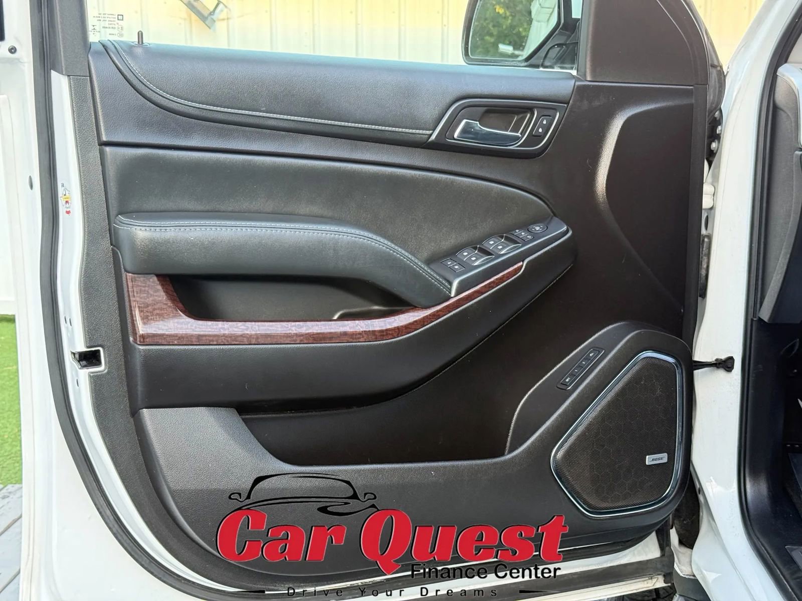 Used 2016 GMC Yukon XL SLT w/ Open Road Package AWD/4WD image 11