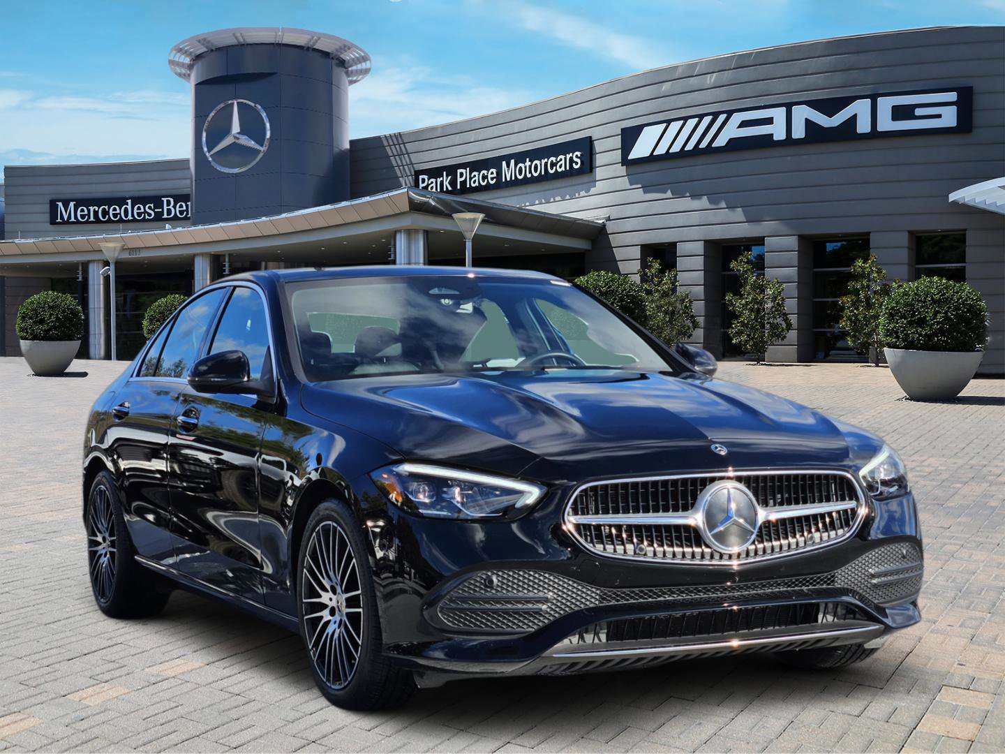 Used 2025 Mercedes-Benz C 300 Sedan image 2