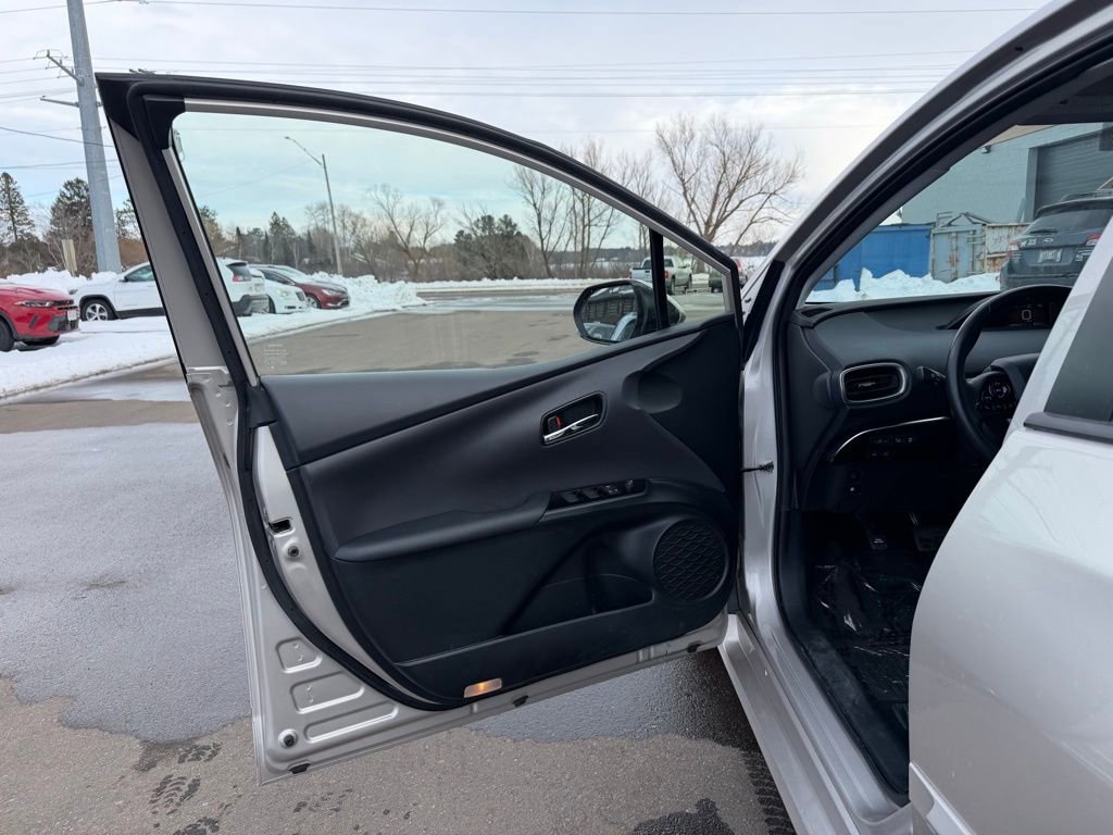 Used 2021 Toyota Prius Prime Limited image 13