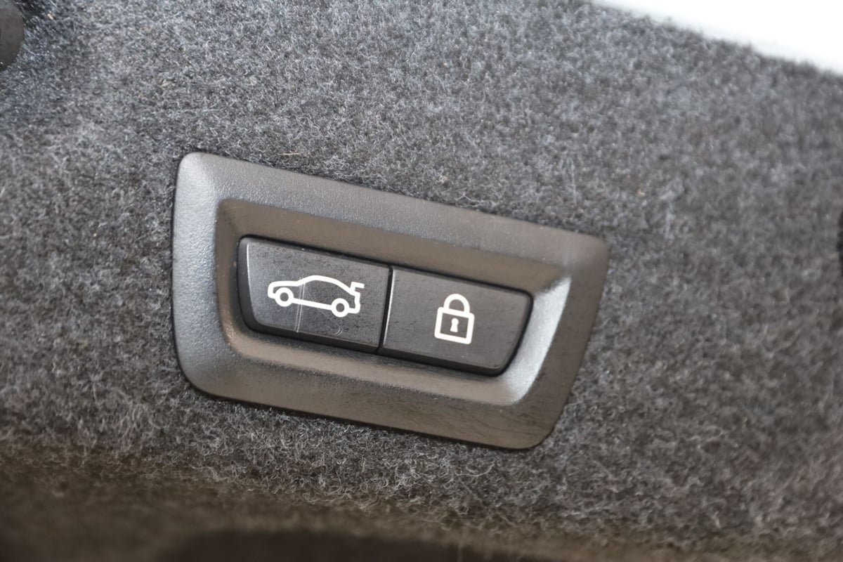 Used 2015 BMW M5 RWD image 53
