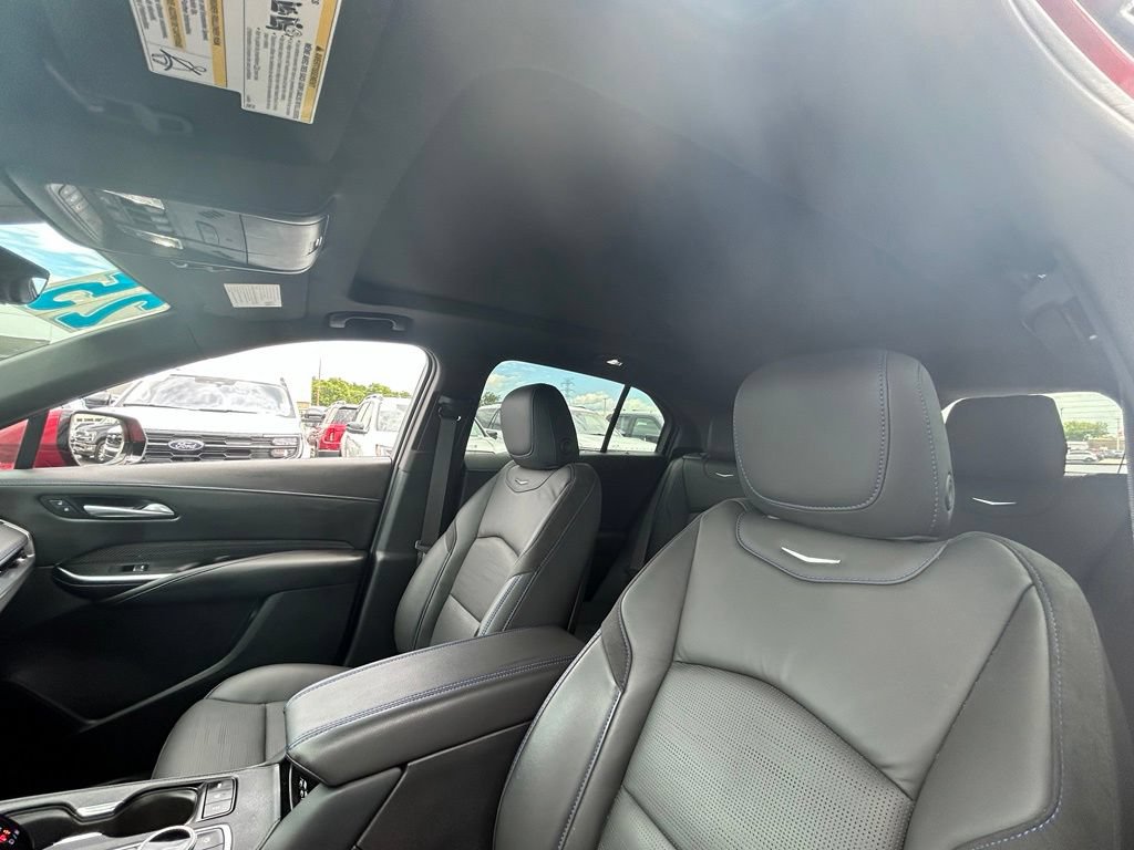 Used 2025 Cadillac XT4 Sport AWD/4WD image 16