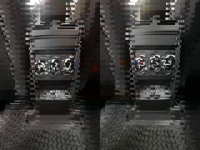 Used 2023 Land Rover Defender 130 X image 22