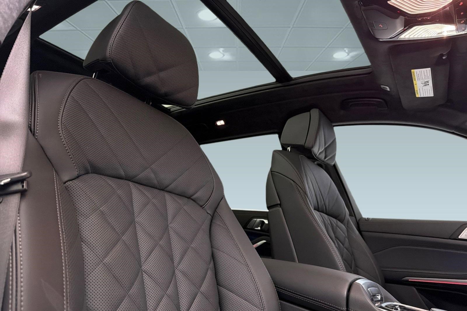 New 2026 BMW X7 xDrive40i w/ M Sport Package image 15