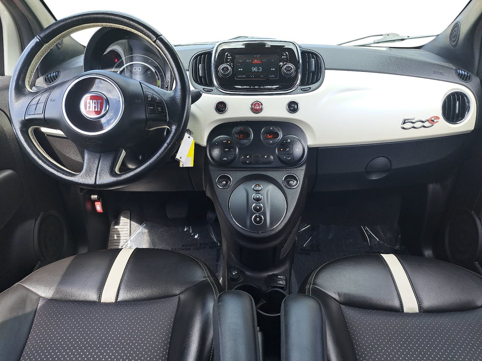 Used 2018 FIAT 500 e w/ Esport Package FWD image 9