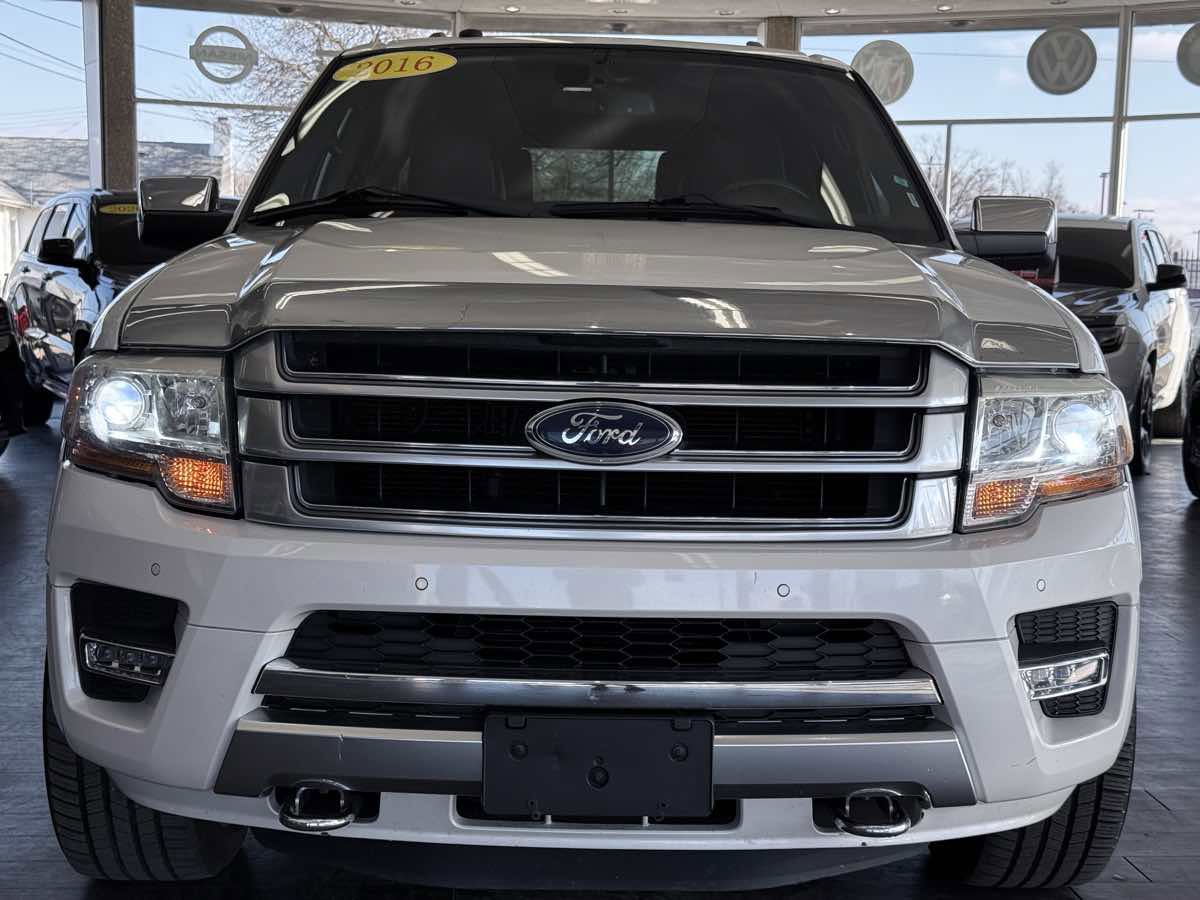 Used 2016 Ford Expedition EL Platinum image 4