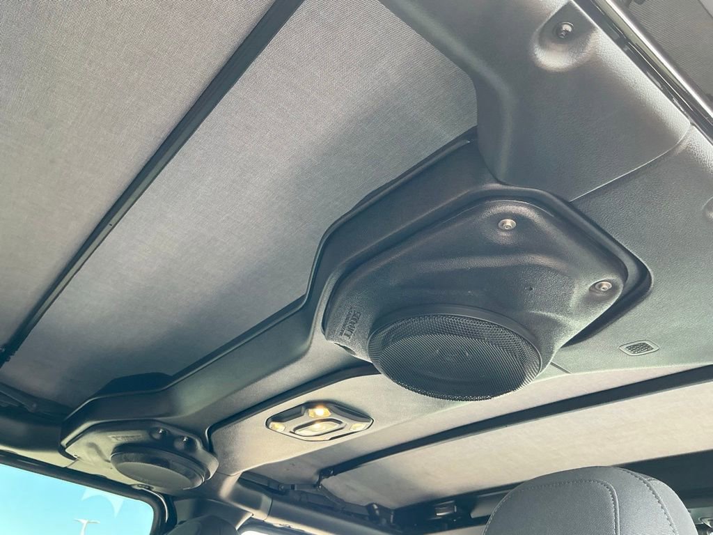 Used 2021 Jeep Gladiator Sport image 14