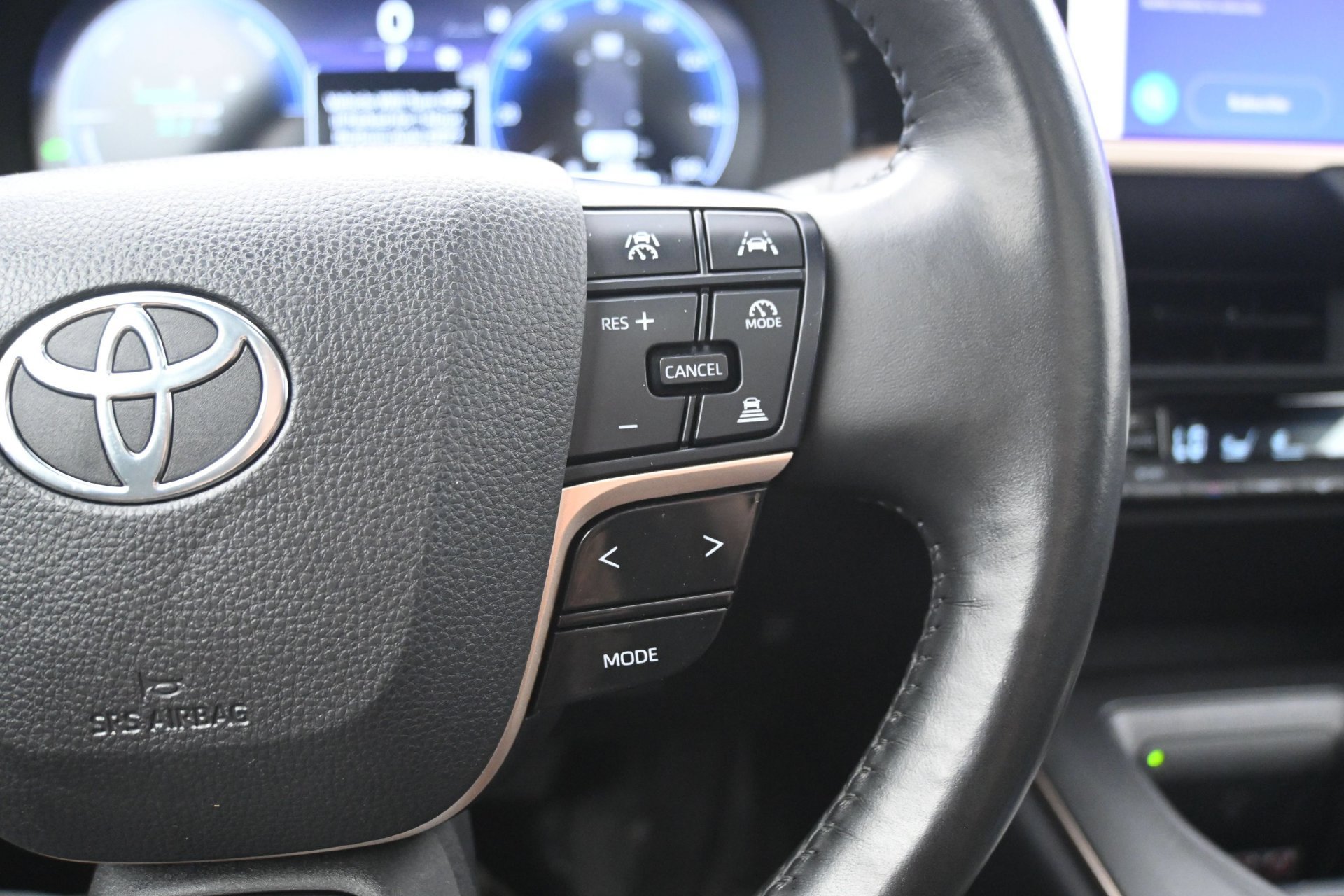 Used 2023 Toyota Crown AWD/4WD image 20