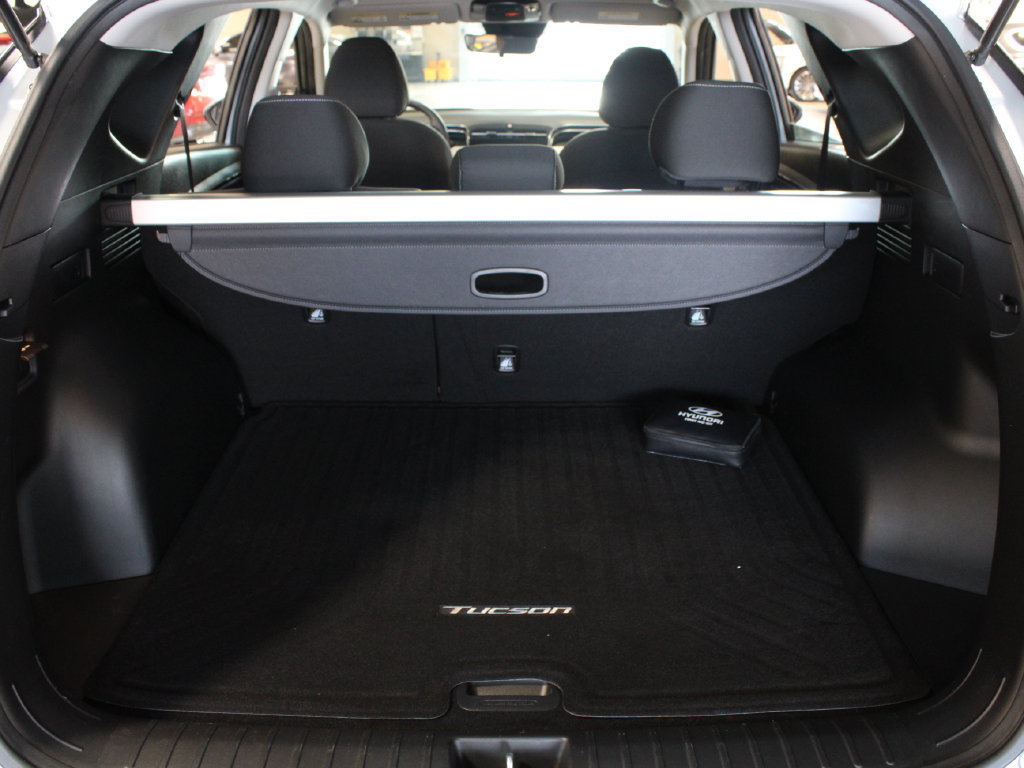 Used 2024 Hyundai Tucson SE FWD image 32