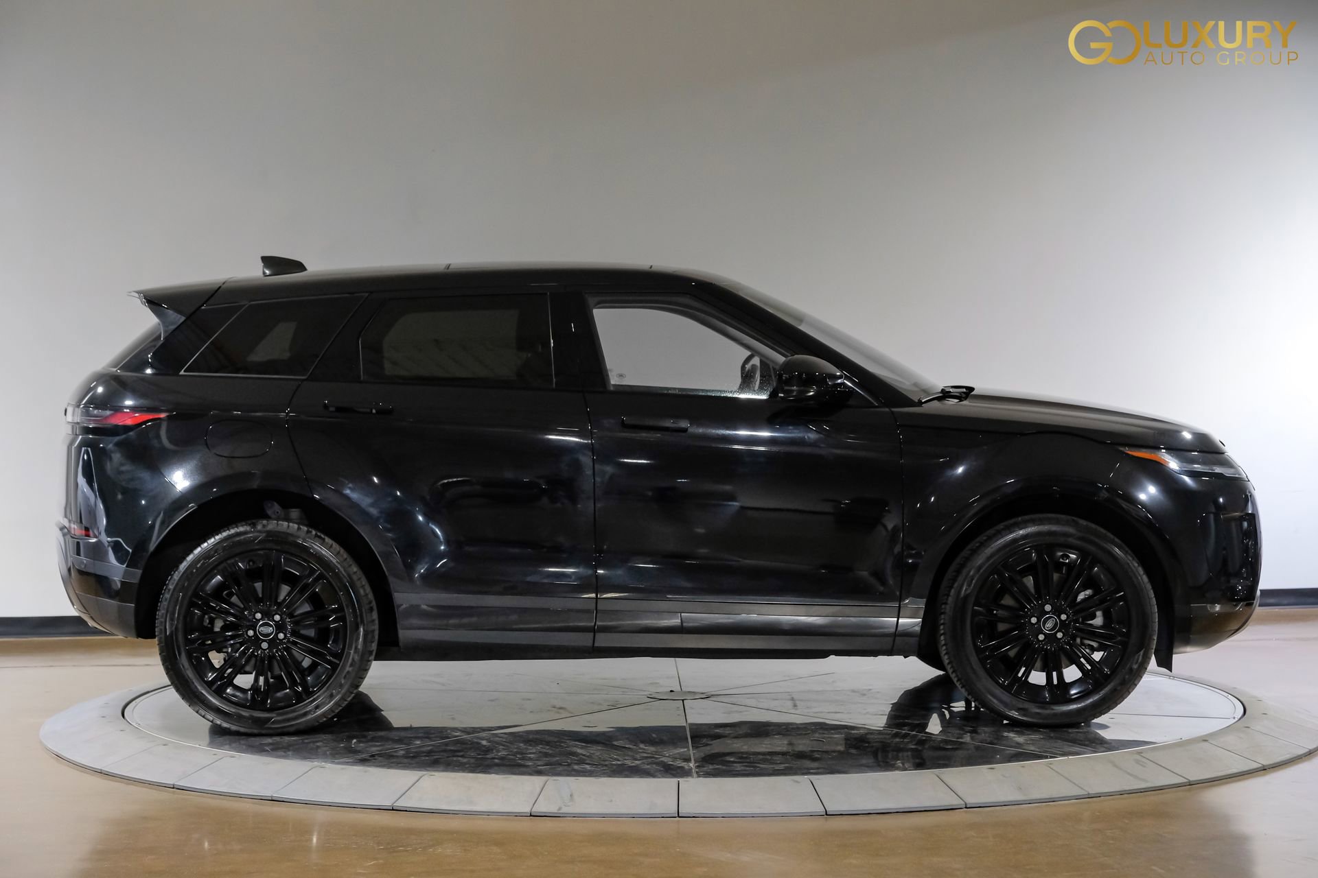 Used 2024 Land Rover Range Rover Evoque S AWD/4WD image 9
