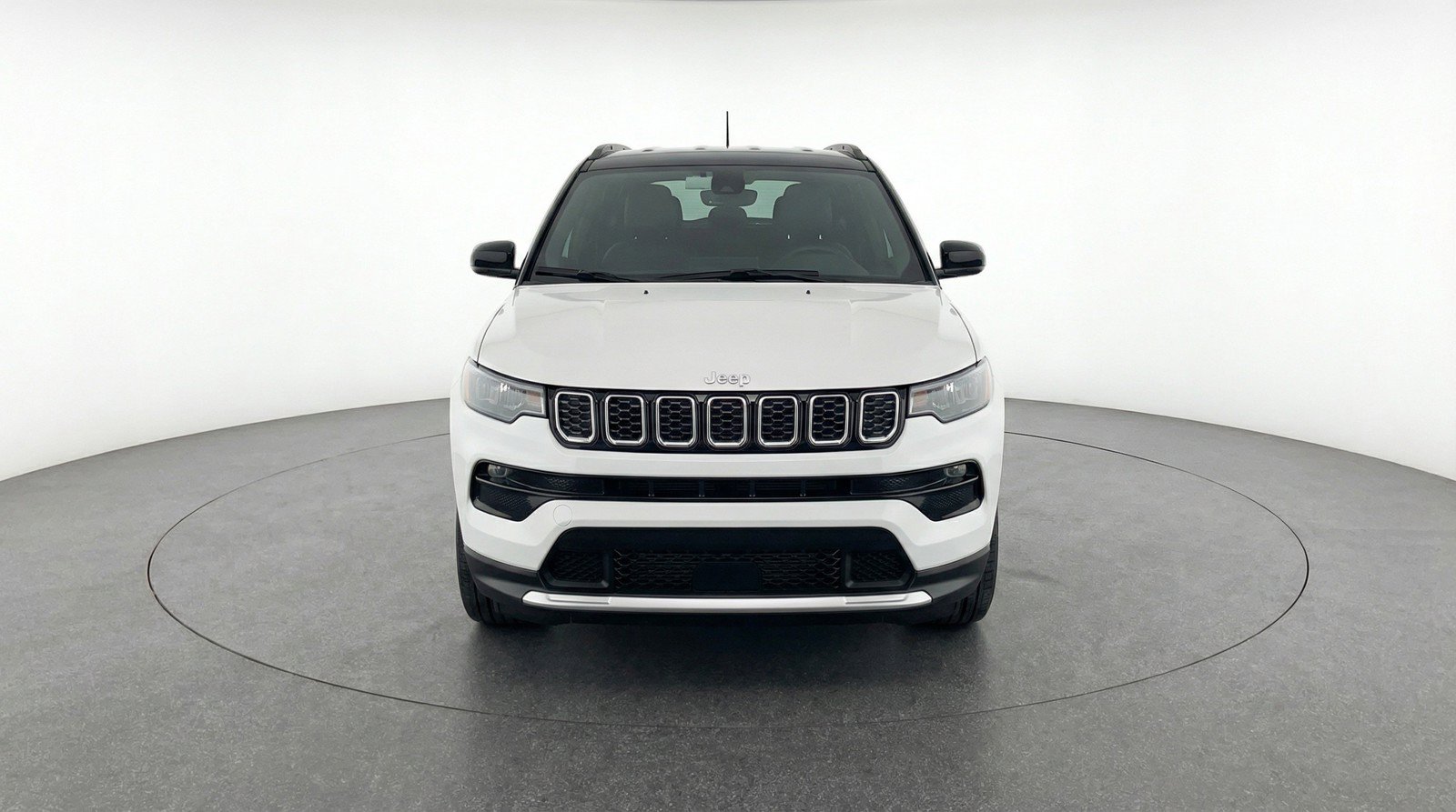 Used 2025 Jeep Compass Limited AWD/4WD image 2