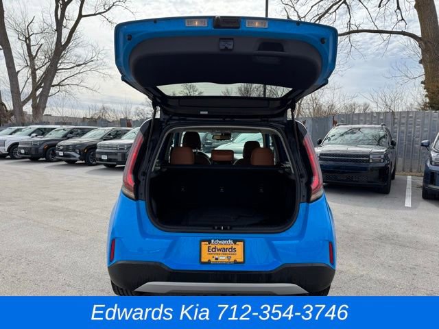 Used 2025 Kia Soul EX image 12