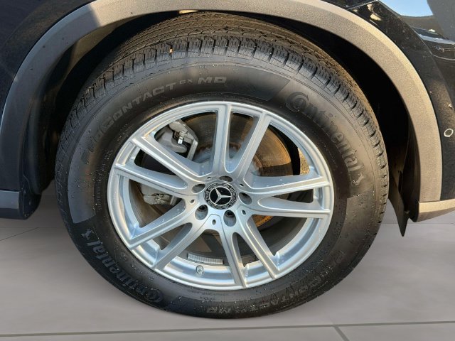 Used 2025 Mercedes-Benz GLC 300 4MATIC image 7