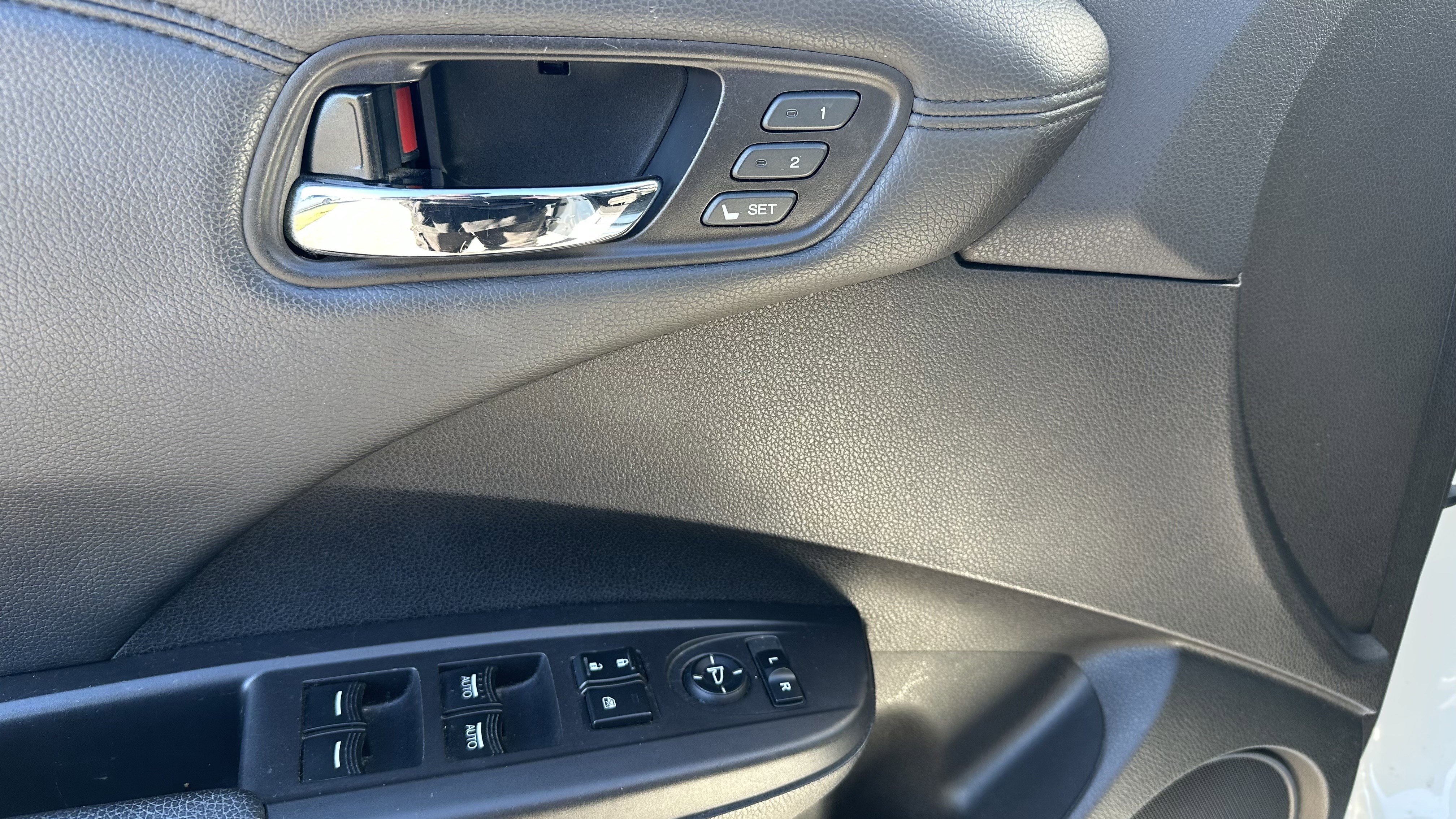 Used 2017 Acura RDX AWD image 16