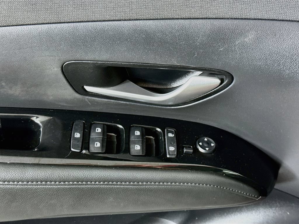 Certified 2022 Hyundai Tucson Limited FWD image 26