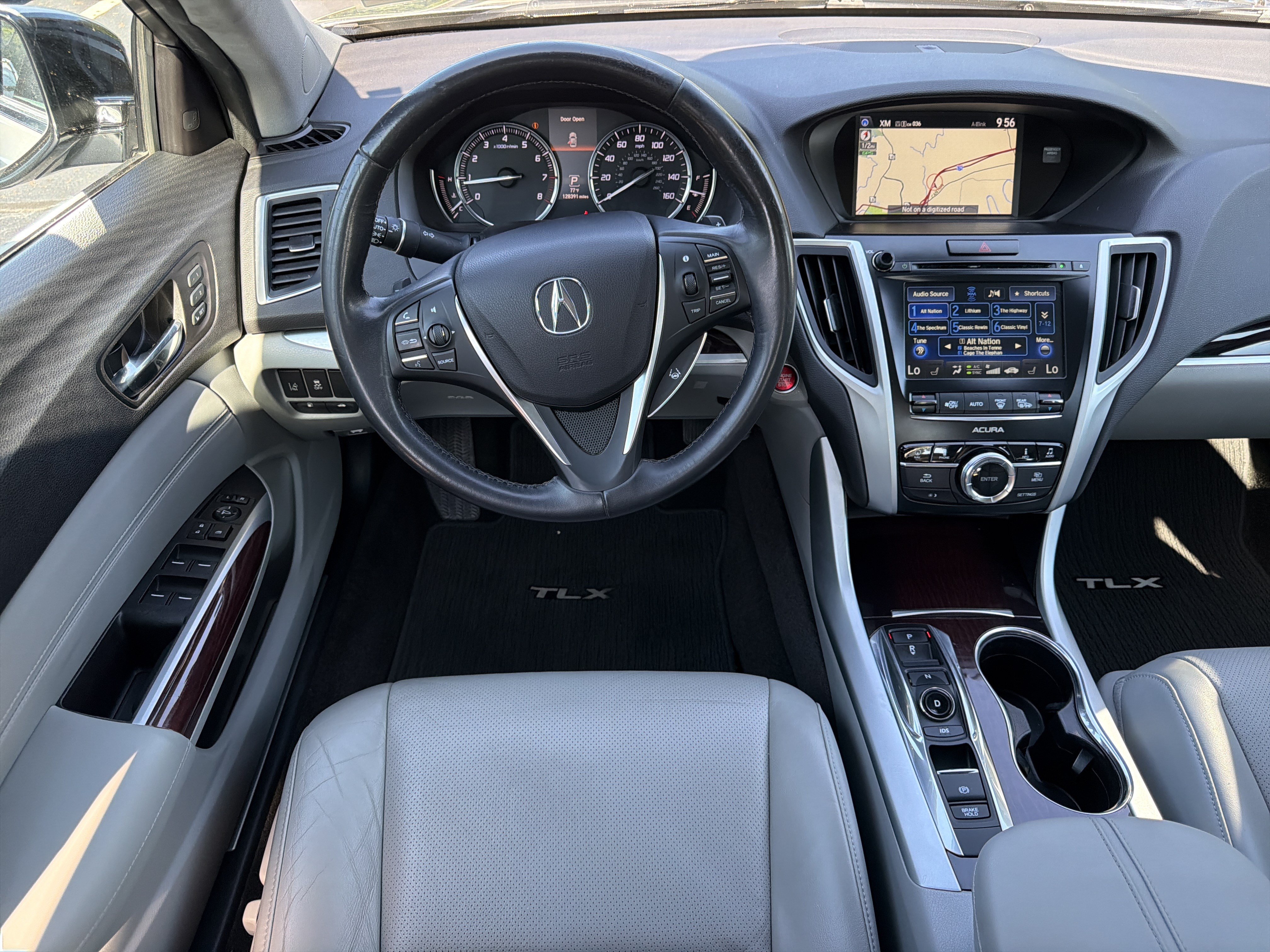 Used 2017 Acura TLX w/ Technology Package FWD image 22