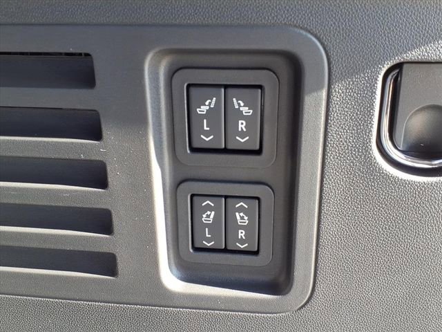 New 2026 Chevrolet Traverse RS w/ LPO, Floor Liner Package image 41