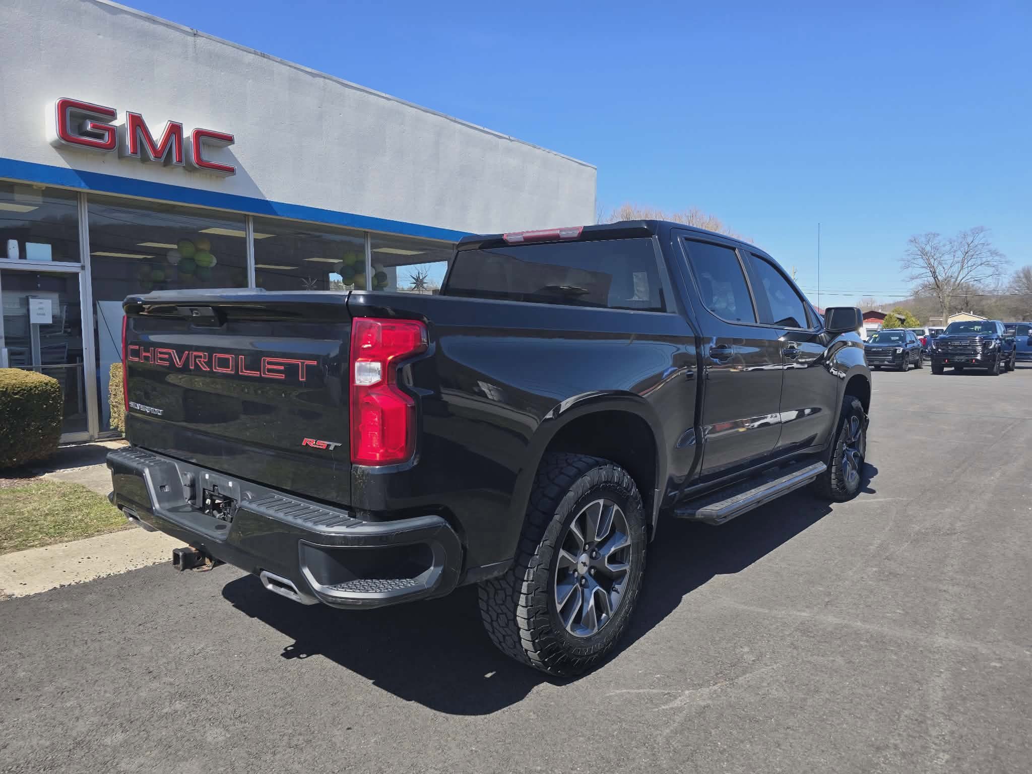 Used 2020 Chevrolet Silverado 1500 RST video 3
