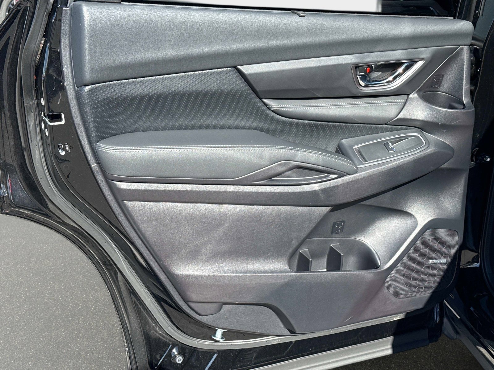 Certified 2025 Subaru Ascent Limited w/ Popular Package #1 image 14