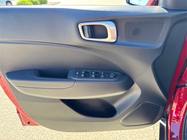 New 2026 Hyundai Venue SE image 9