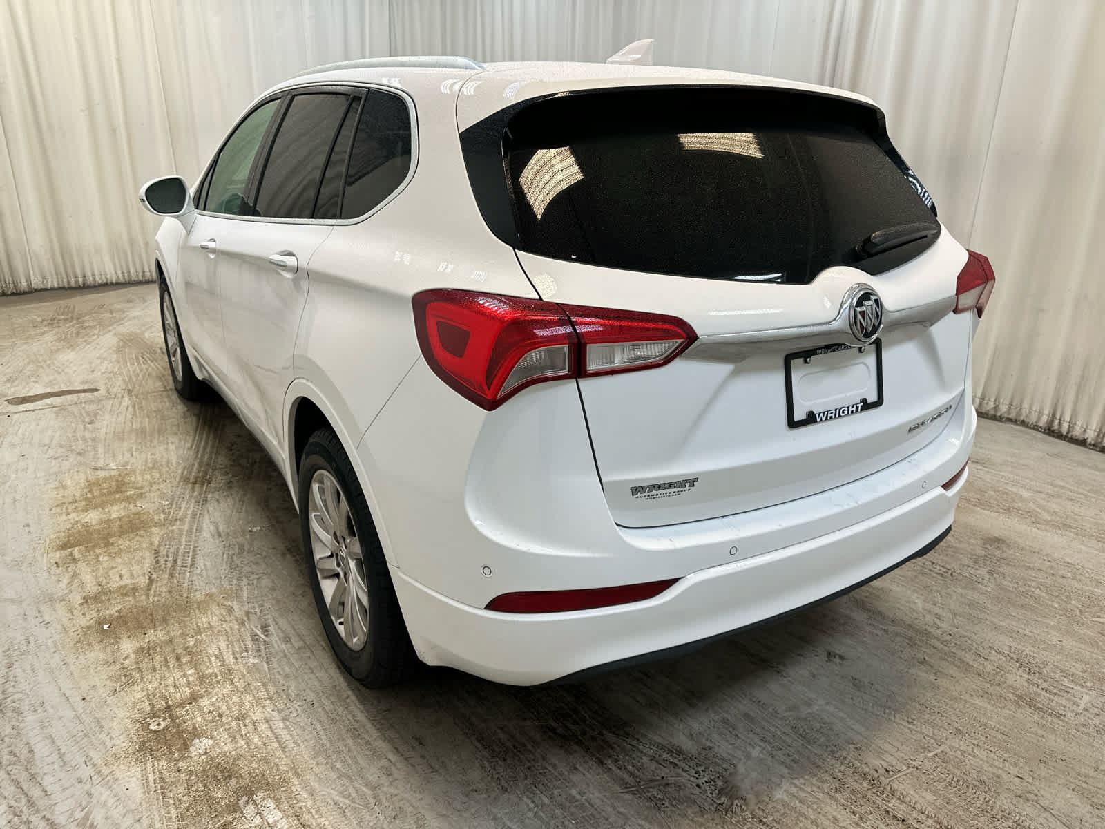 Used 2020 Buick Envision Essence FWD image 2