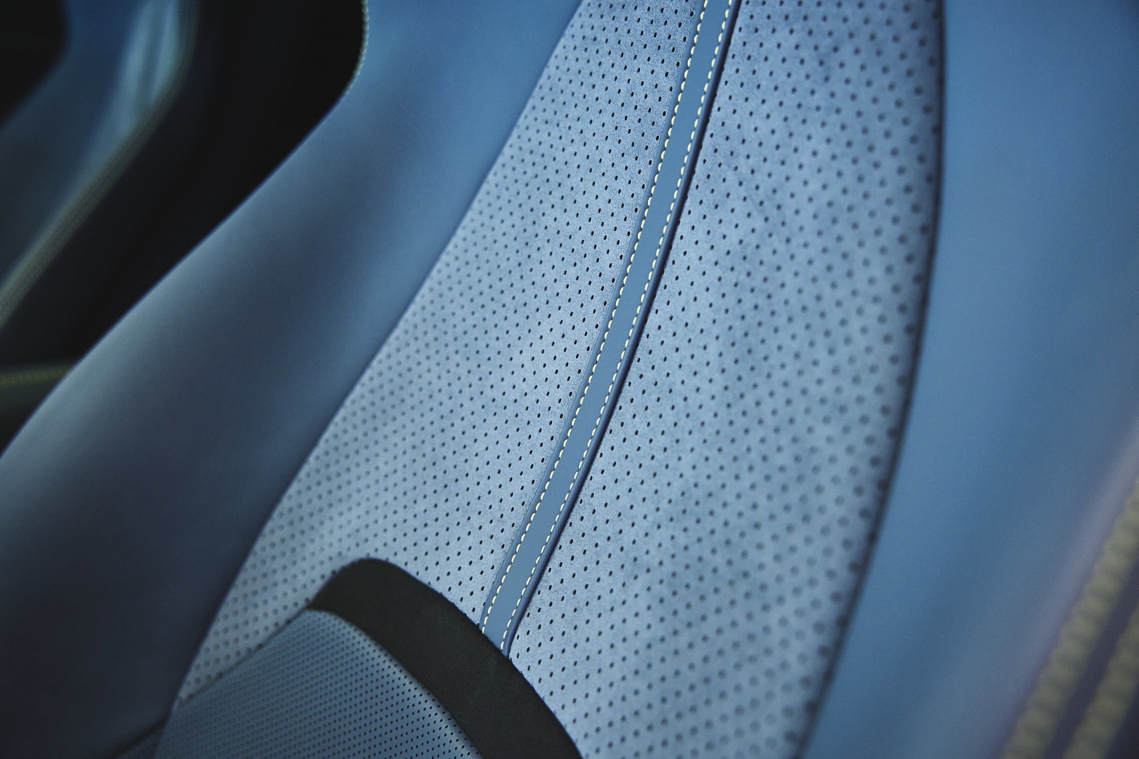 Used 2024 Ferrari Roma image 17