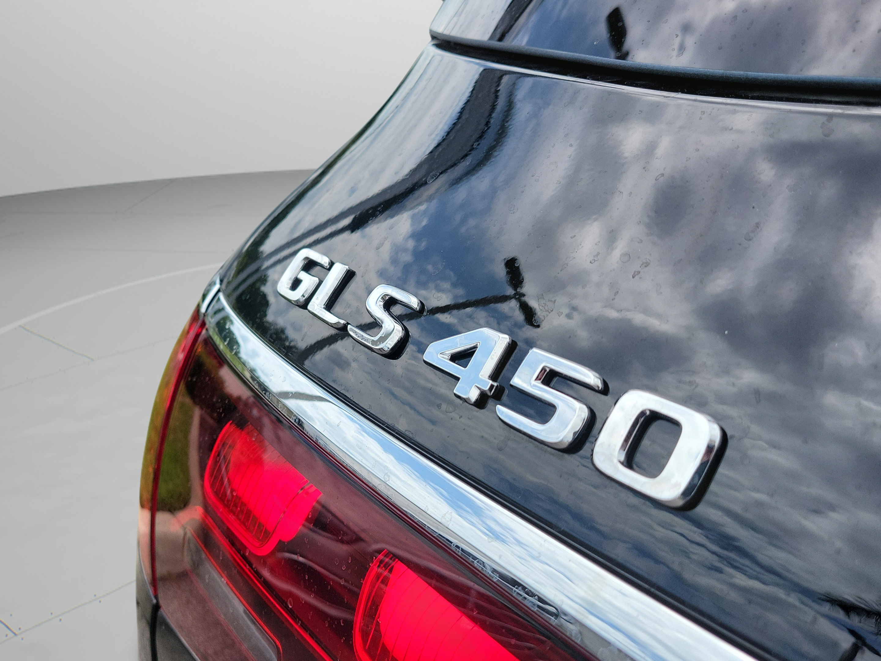 Certified 2026 Mercedes-Benz GLS 450 4MATIC image 31