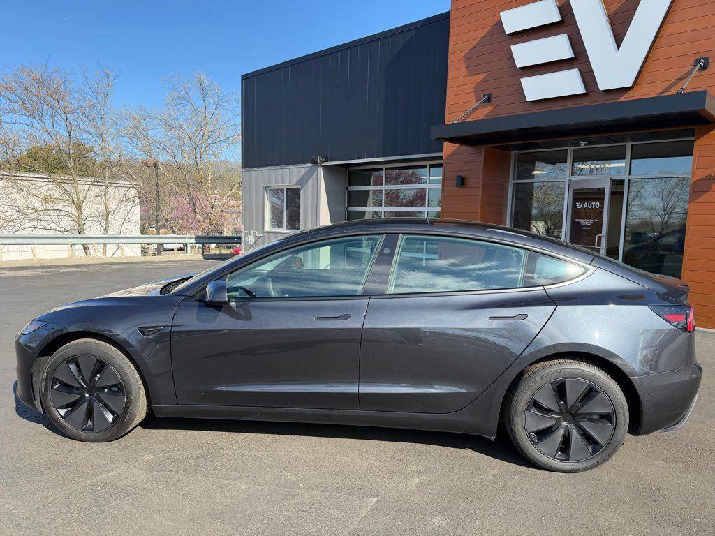 Used 2025 Tesla Model 3 Long Range image 8
