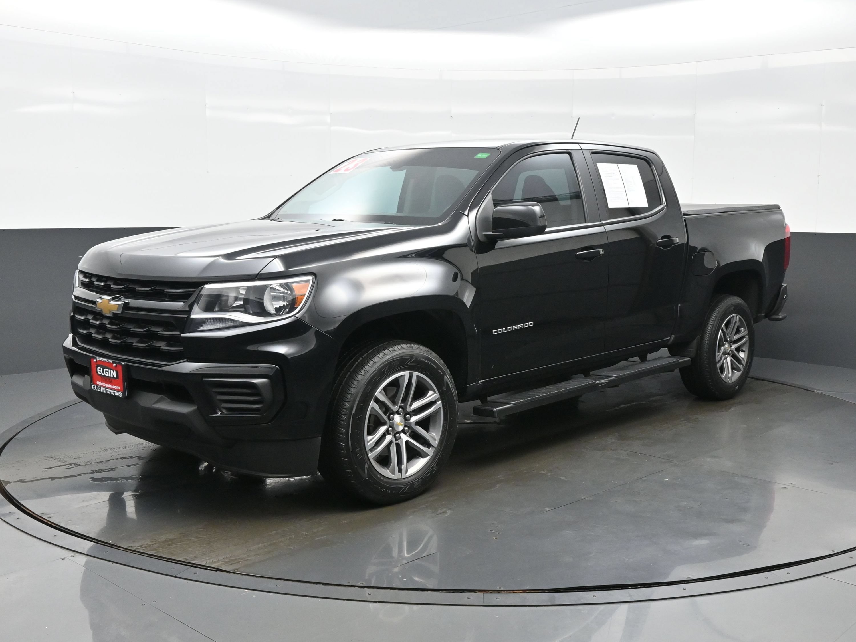 Used 2022 Chevrolet Colorado W/T w/ Custom Special Edition RWD image 2