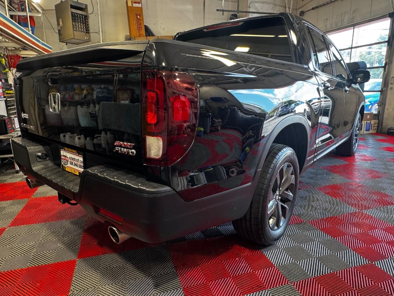 Used 2023 Honda Ridgeline Sport image 7