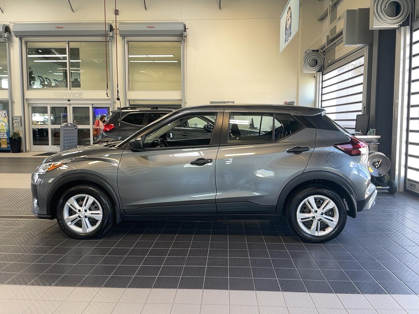 Used 2023 Nissan Kicks S FWD image 4