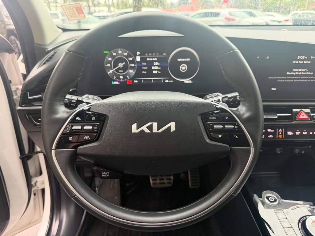 Used 2023 Kia Niro Wave w/ Wave Preserve Package FWD image 21