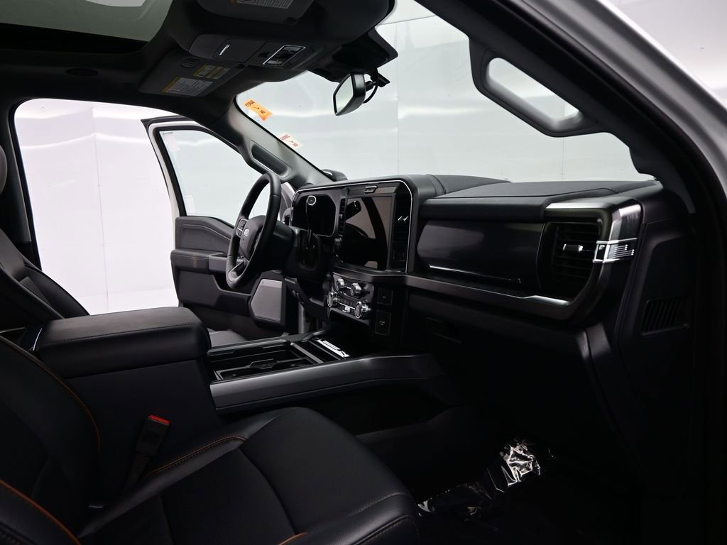 Used 2026 Ford F350 Lariat w/ Black Appearance Package image 22