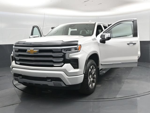 Used 2024 Chevrolet Silverado 1500 High Country w/ Z71 Off-Road Package AWD/4WD image 61