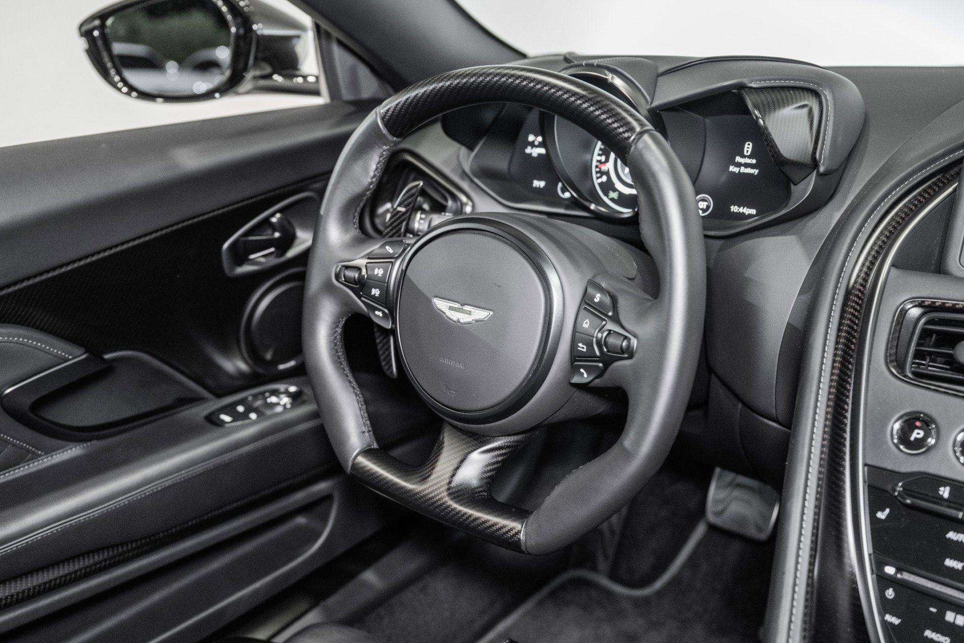 Used 2023 Aston Martin DBS Coupe RWD image 19