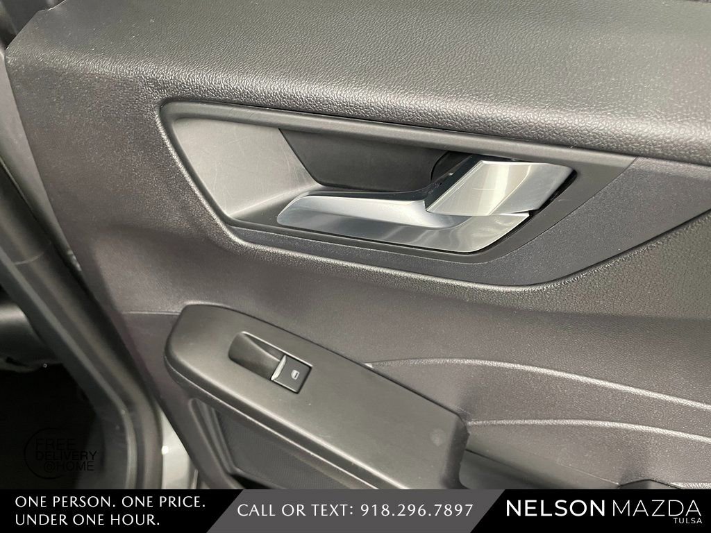 Used 2021 Ford Escape SEL image 40