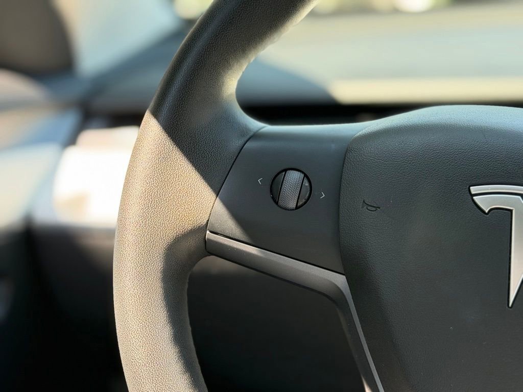 Used 2021 Tesla Model 3 Standard Range Plus RWD image 41