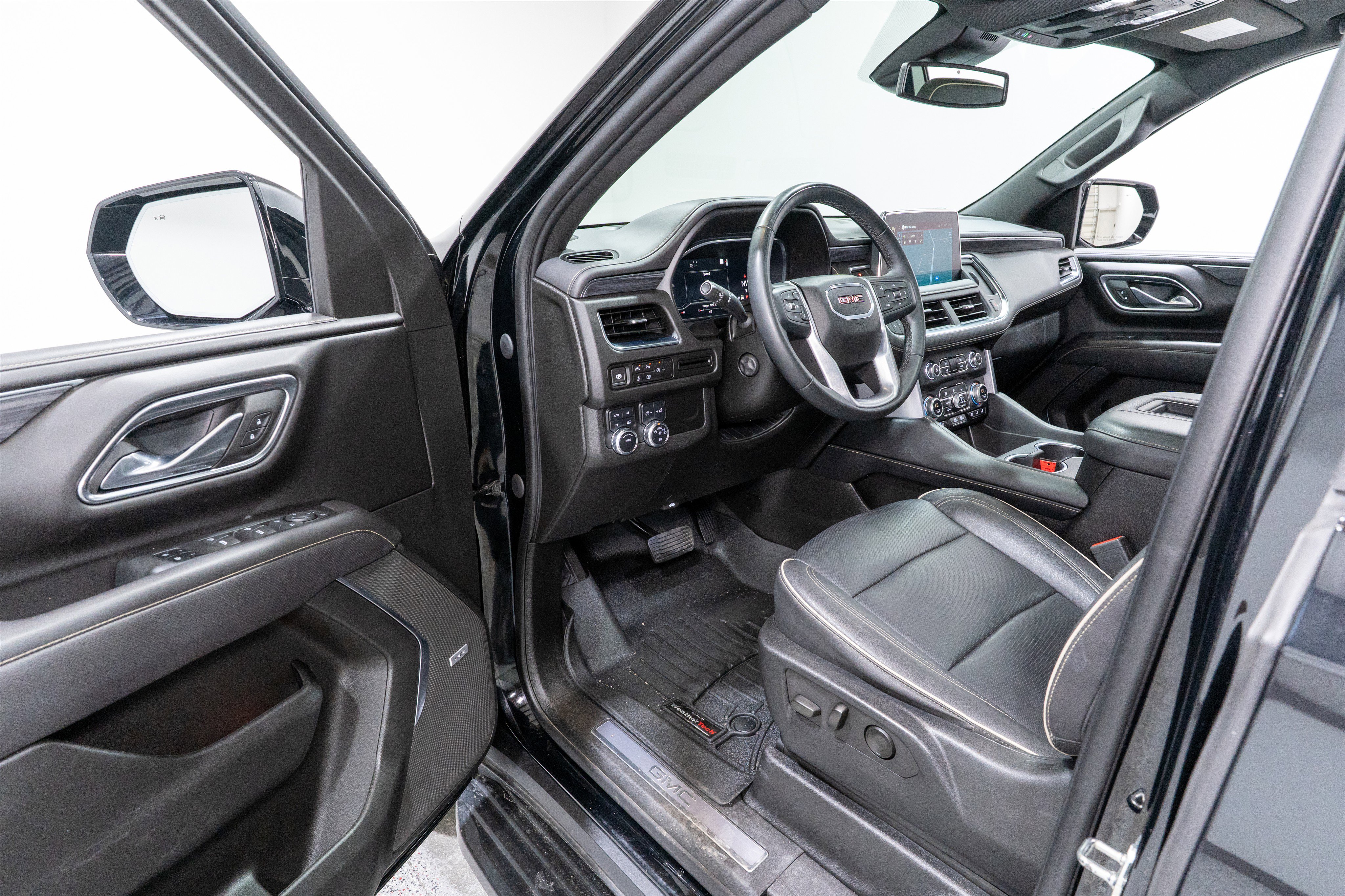 Used 2023 GMC Yukon XL SLT w/ SLT Luxury Package AWD/4WD image 12