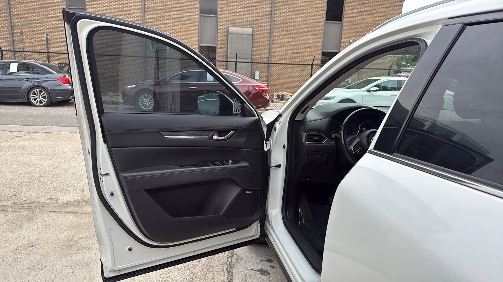 Used 2017 MAZDA CX-5 Grand Touring w/ Premium Package image 16