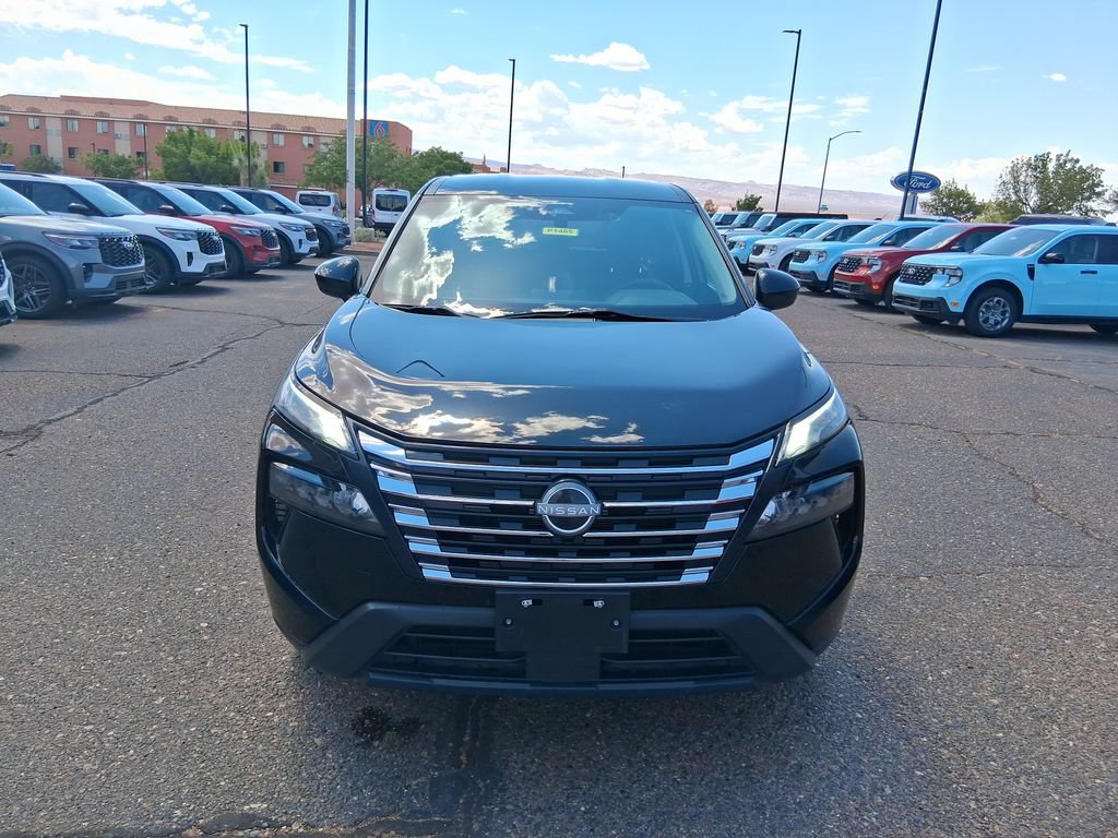 Used 2024 Nissan Rogue SV AWD/4WD image 8