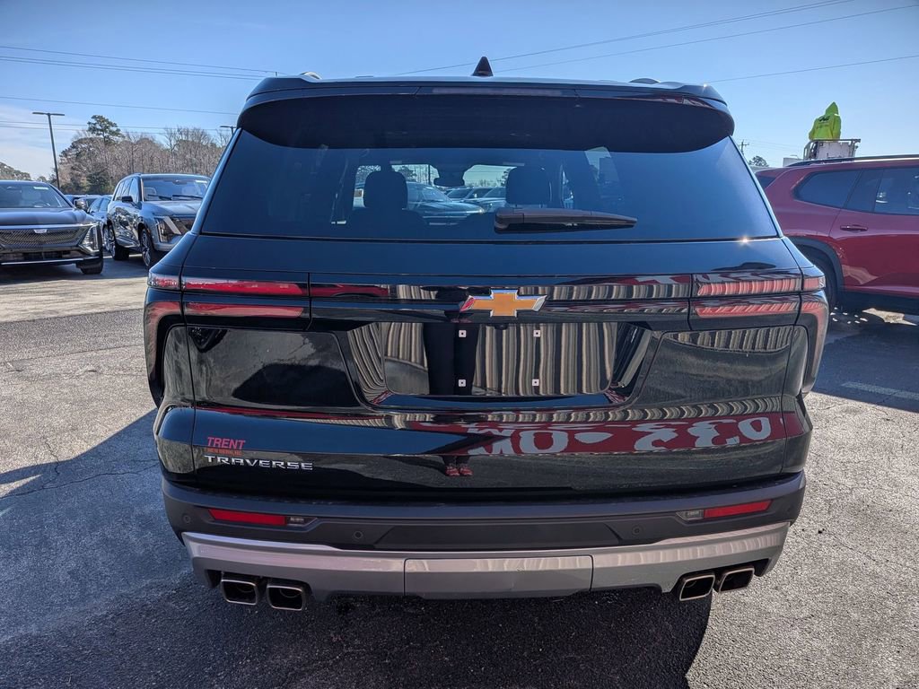 Certified 2025 Chevrolet Traverse LT image 4