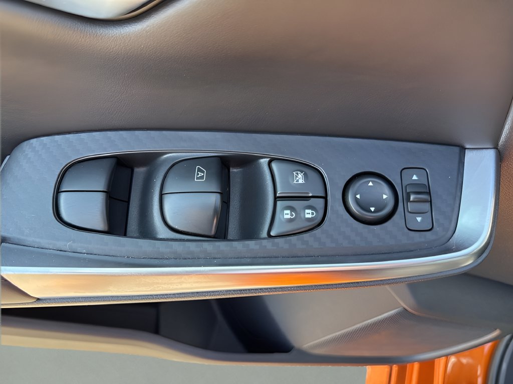 Used 2024 Nissan Sentra SR FWD image 17