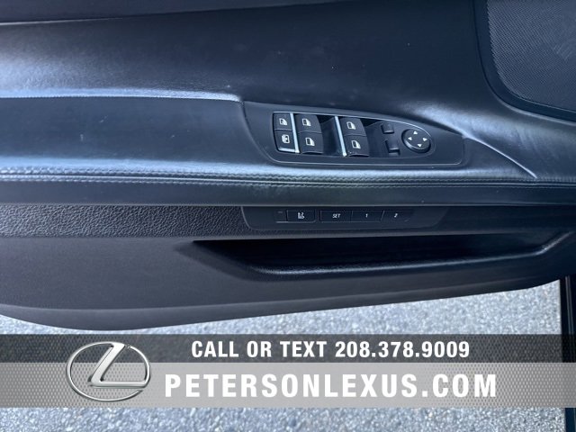 Used 2015 BMW 750i image 22